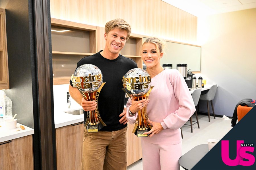 Dancing With the Stars Cast Jets to NYC After Season 34 Finale Behind the Scenes Photos 180318_JN84099