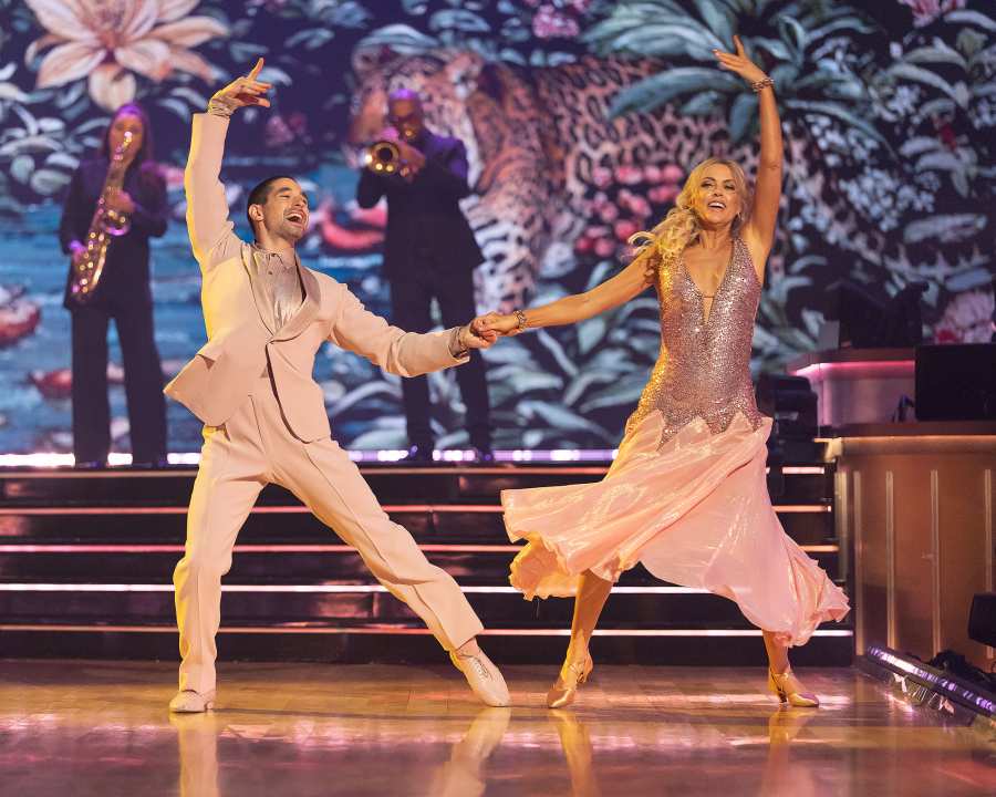Elaine Hendrix and Alan Bersten Dancing With The Stars Rock and Roll Hall of Fame Night