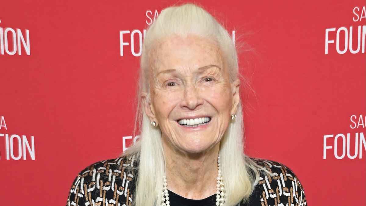 Diane Ladd Dead: Laura Dern's Mother and Alice Actress Was 89 | Us Weekly