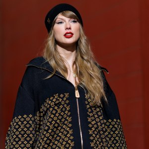 taylor swift sweater