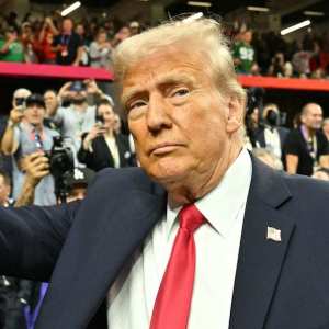 GettyImages-2198047691 Donald Trump Super Bowl 2025