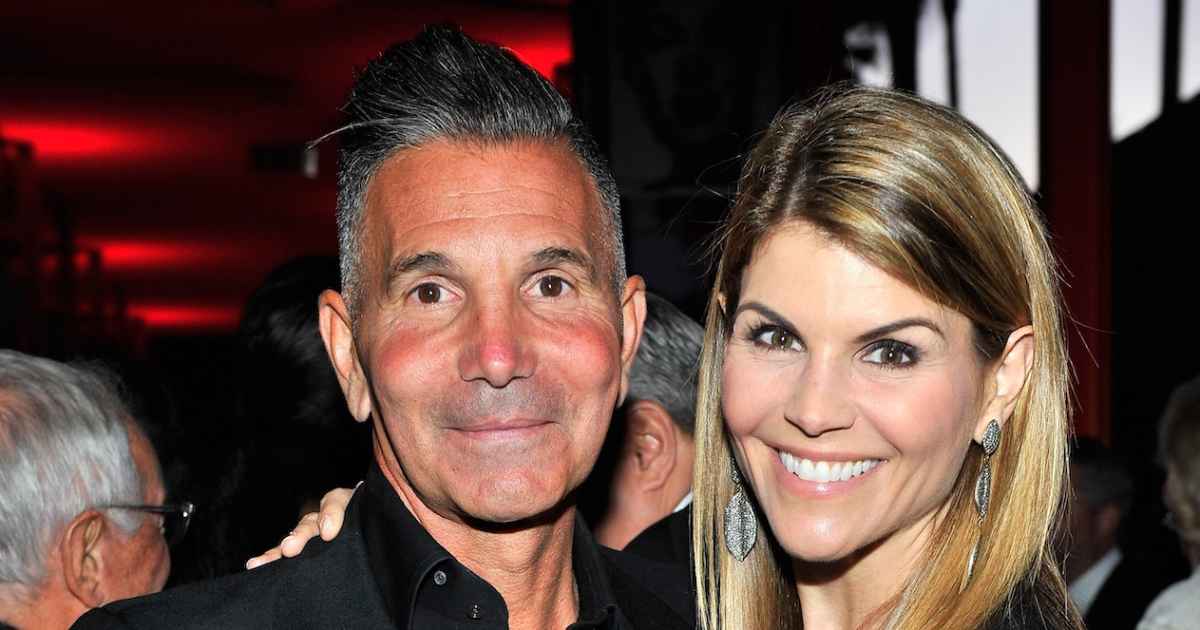 Lori Loughlin Files for Divorce From Estranged Husband Mossimo Giannulli Nearly 1 Year After Split Lori Loughlin Files for Divorce From Estranged Husband Mossimo Giannulli Nearly 1 Year After Split