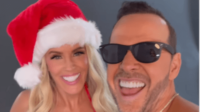 JennyMcCarthy-and-DonnieWahlberg-ChristmasCard-1