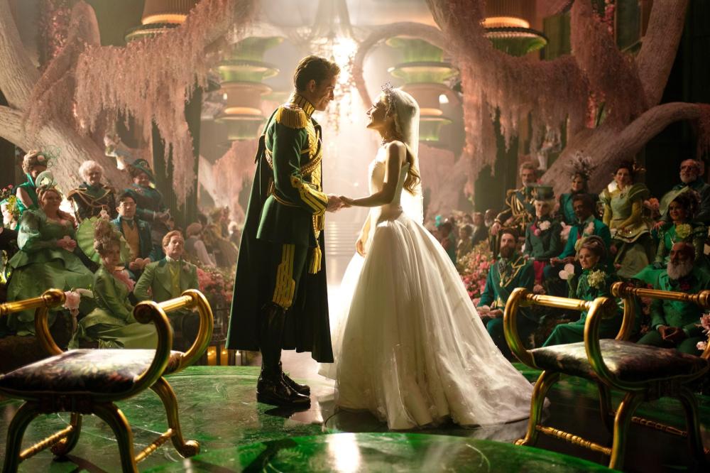 Ariana Grande, Jonathan Bailey, Wicked