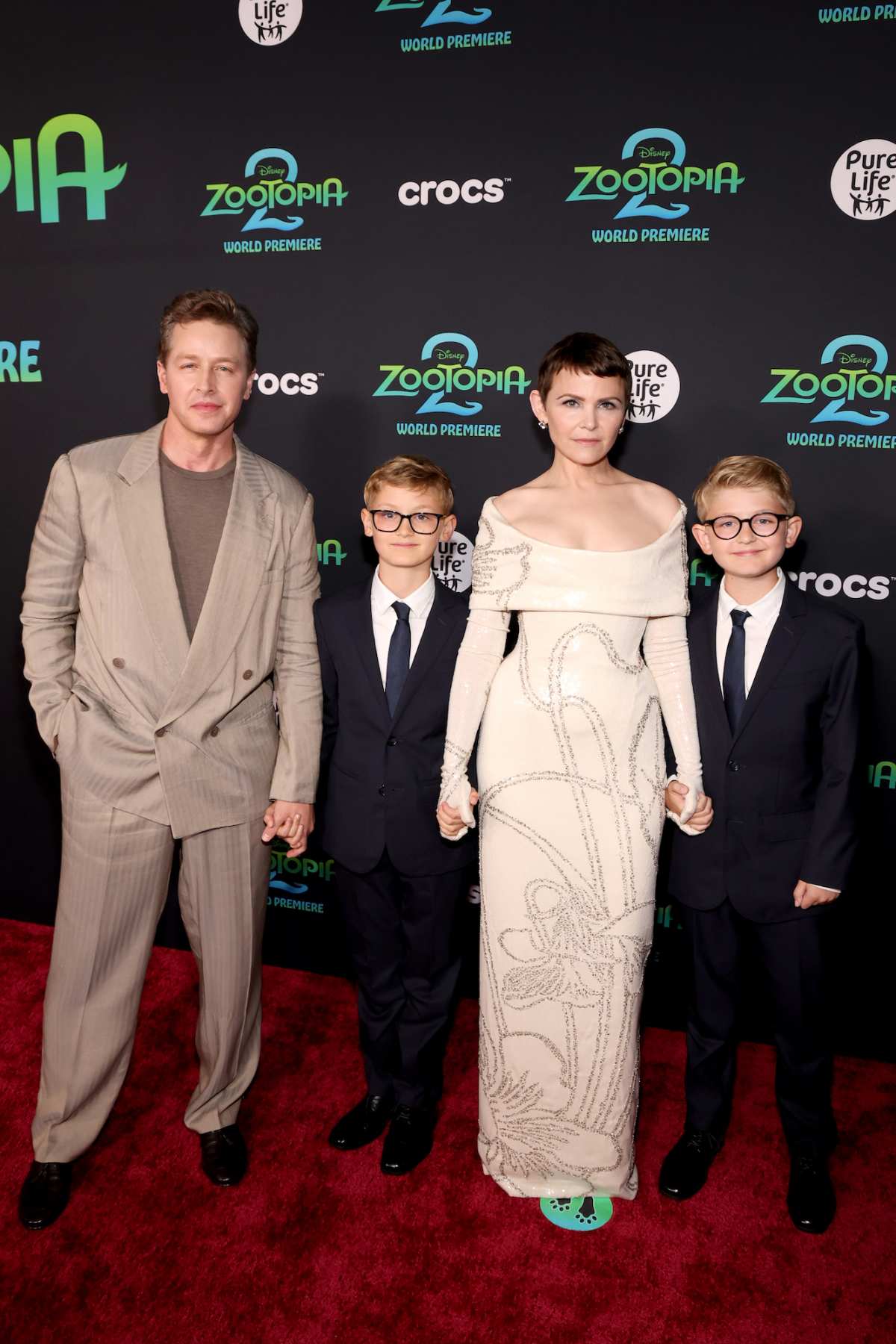 Josh-Dallas-and-Ginnifer-Goodwin-With-Sons-GettyImages-2246613707