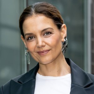 NEW YORK, NEW YORK - FEBRUARY 06: Actress Katie Holmes is seen arriving to the Christian Siriano Fall/Winter 2025 fashion show at Chelsea Industrial on February 06, 2025 in New York City. (Photo by Gilbert Carrasquillo/GC Images)