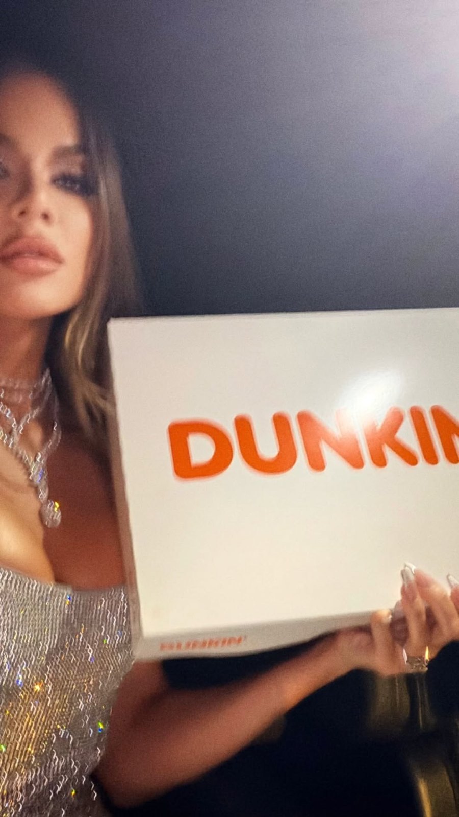 Khloe-Kardashian-3762240492349335699