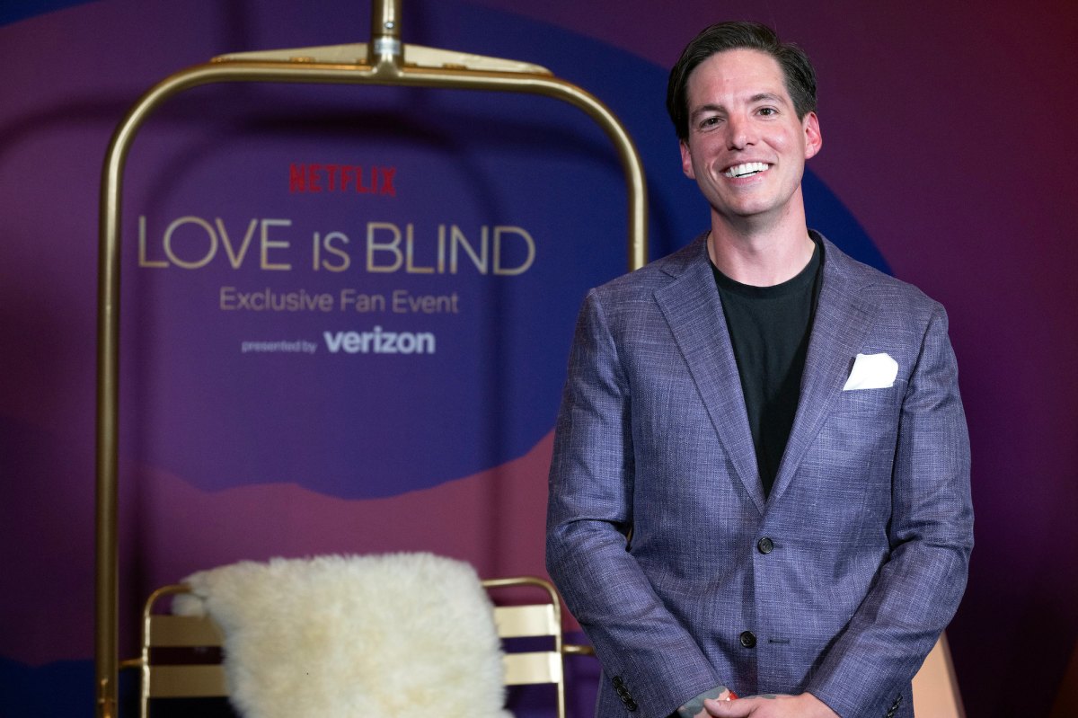 Love-Is-Blind-Jordan-LBI_1939_copy_M3uLby0A
