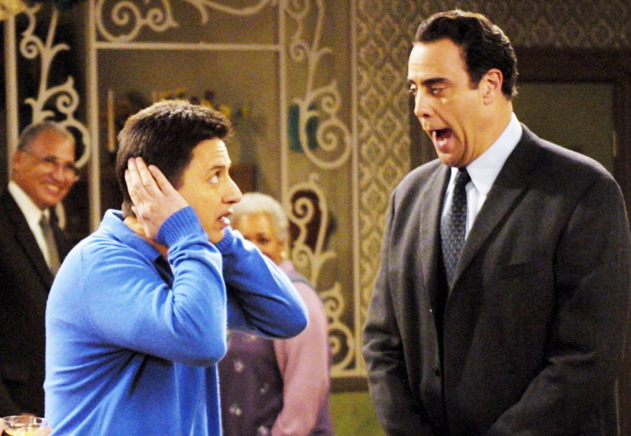 Most Memorable TV Siblings Through the Years From Wednesday to Stranger Things Ray Romano Brad Garrett