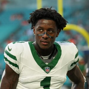 NFL s Sauce Gardner Posts Hilarious Video of Young Crying Fan After His Trade to the Indianapolis Colts