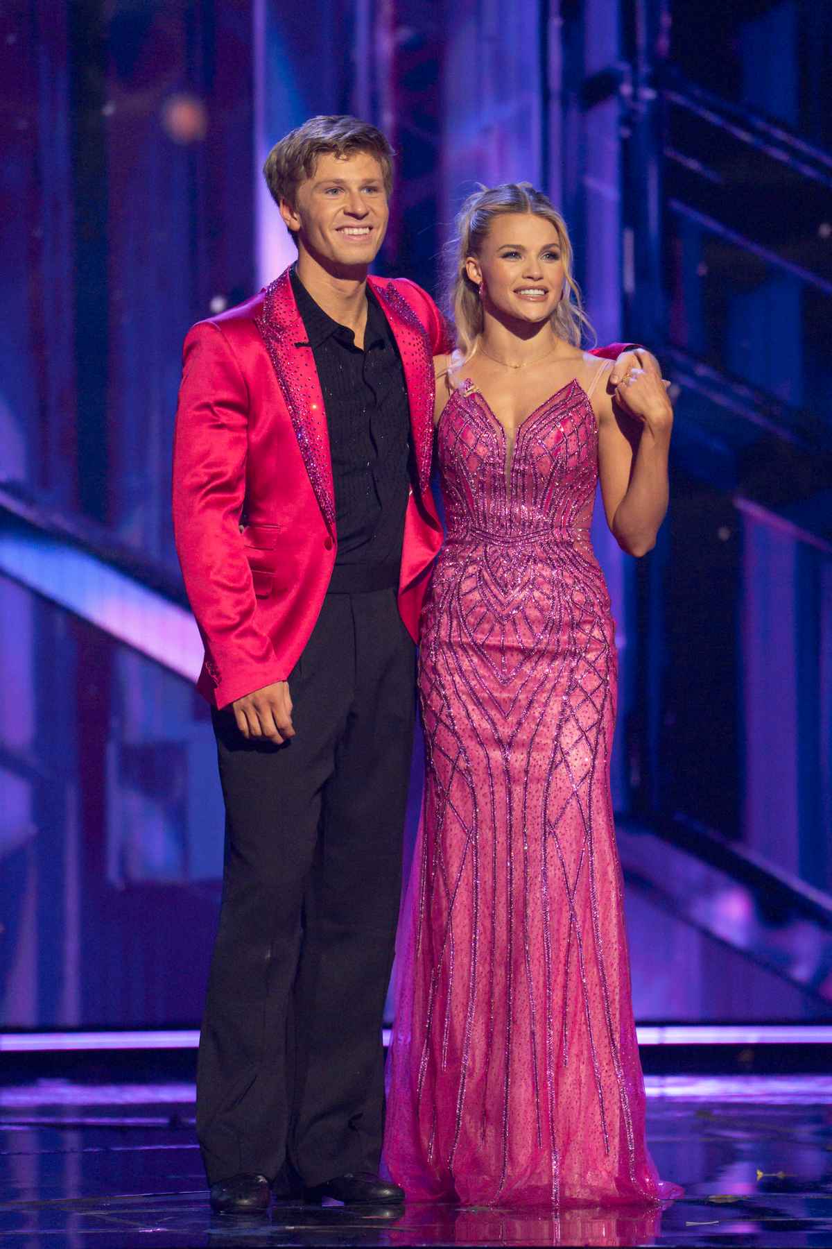 Robert-Irwin-and-Witney-Carson-DWTS-Finale-180162_EM106645