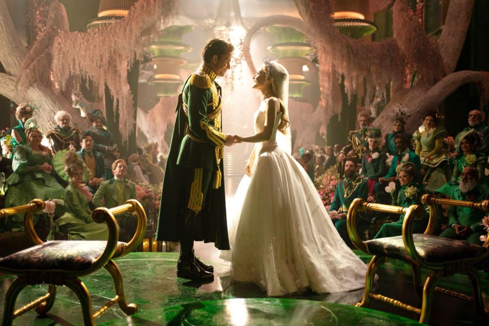 Wicked For Good Review Roundup What Fans and Critics Are Saying About the Sequel