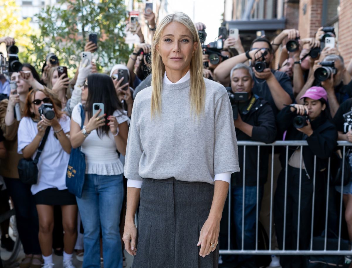 Gwyneth Paltrow sweater