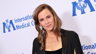 BEVERLY HILLS, CALIFORNIA - NOVEMBER 13: Jennifer Garner attends the 2025 International Medical Corps Annual Awards Celebration at Beverly Wilshire, A Four Seasons Hotel on November 13, 2025 in Beverly Hills, California. (Photo by Robin L Marshall/Getty Images)