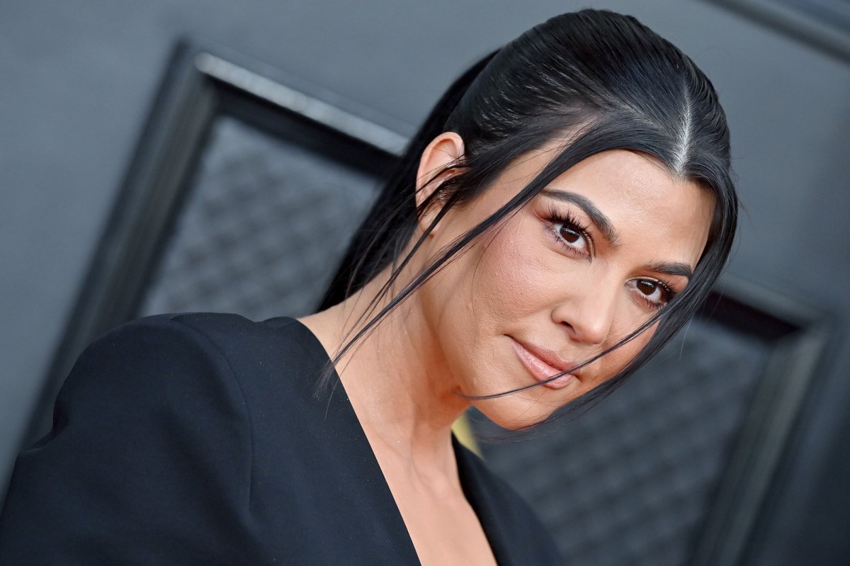 kourtney kardashian mascara