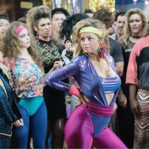 Melissa McCarthy, Debby Ryan in Life of the Party