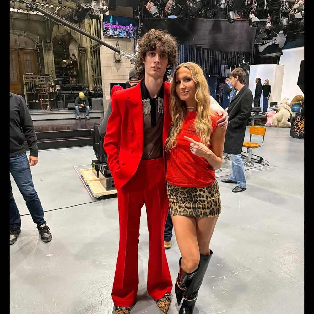Nikki Glaser Shares Behind-the-Scenes Photos From ‘Saturday Night Live’ After Hosting Debut
