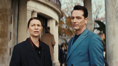 Claire Danes and Matthew Rhys in The Beast in Me
