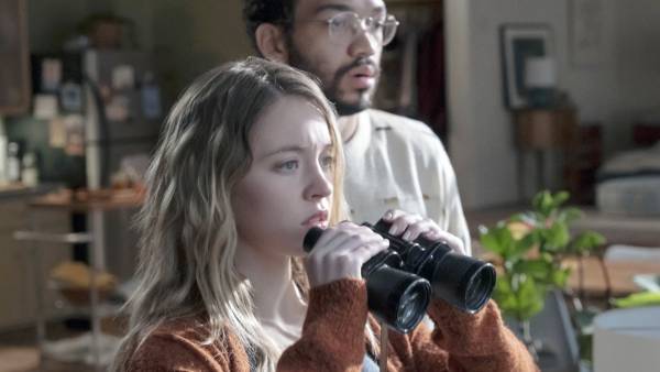 Sydney Sweeney, Justice Smith in The Voyeurs
