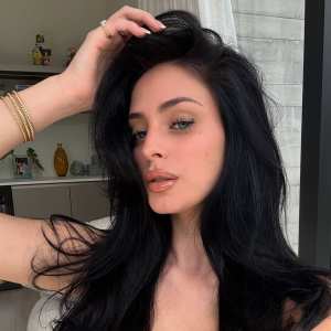 Who Is Camilla Araujo? 5 Facts About the OnlyFans Model Who Was Recognized by Kids in Viral Video