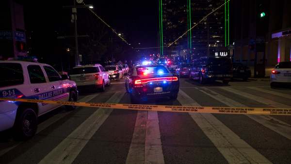 Mom, 2 Friends Arrested After Allegedly Leaving Baby in Car to Go to Bars