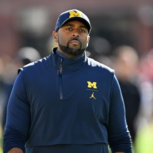 Acting head coach Sherrone Moore of the Michigan Wolverines 1800541021