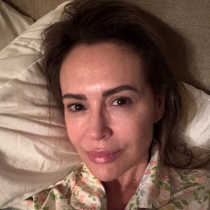 Alyssa-Milano-IG-589804882_18546703255053876_7635984626109390576_n