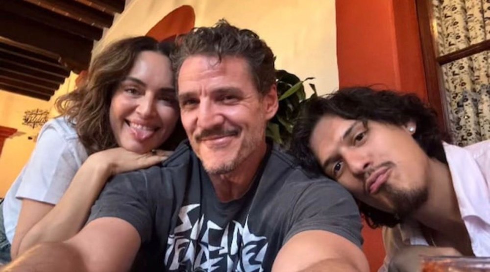 Ana de la Reguera y Pedro Pascal