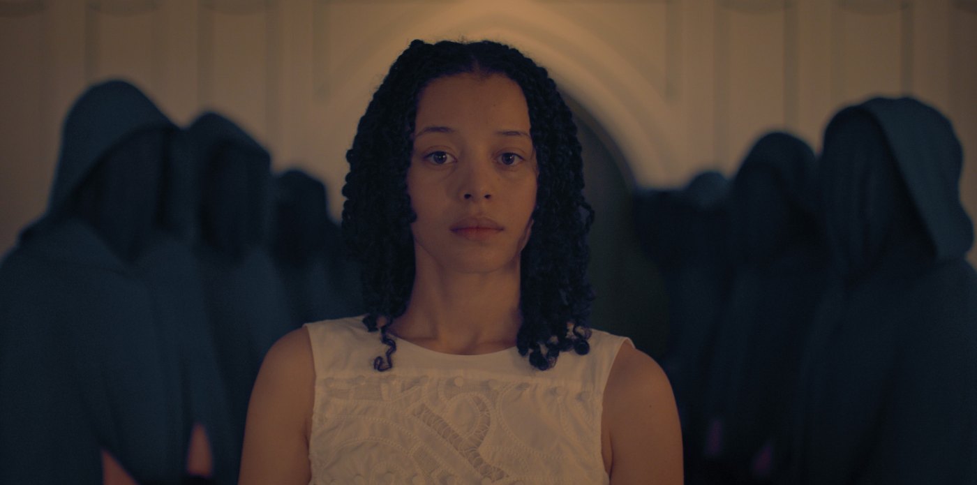 who-plays-agnes-in-handmaid-s-tale-spinoff-the-testaments-what-to-know