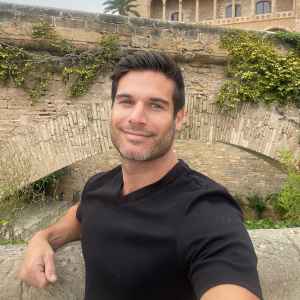 FEATURE Finding Prince Charming Dead at 42