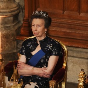 Princess Anne Wears Her Favorite Diamond Festoon Tiara at State Banquet