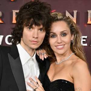 GettyImages-2249528254Miley-Cyrus-Jokes-About-Her-Engagement-Ring-From-Maxx-Morando.jpg
