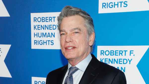 Peter Gallagher Is Deeply Gratified by The OCs Lasting Impact