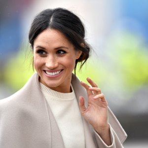 meghan markle sweater