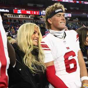 Giants QB Jaxson Dart Appears to Launch Relationship With Anthony Joshua Jake Paul Ring Girl