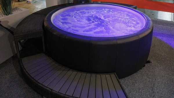 Husband Drowned Wife in Hot Tub After a Night Out Together