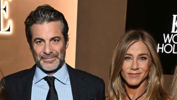 Jennifer Aniston Spends Christmas With Boyfriend Jim Curtis