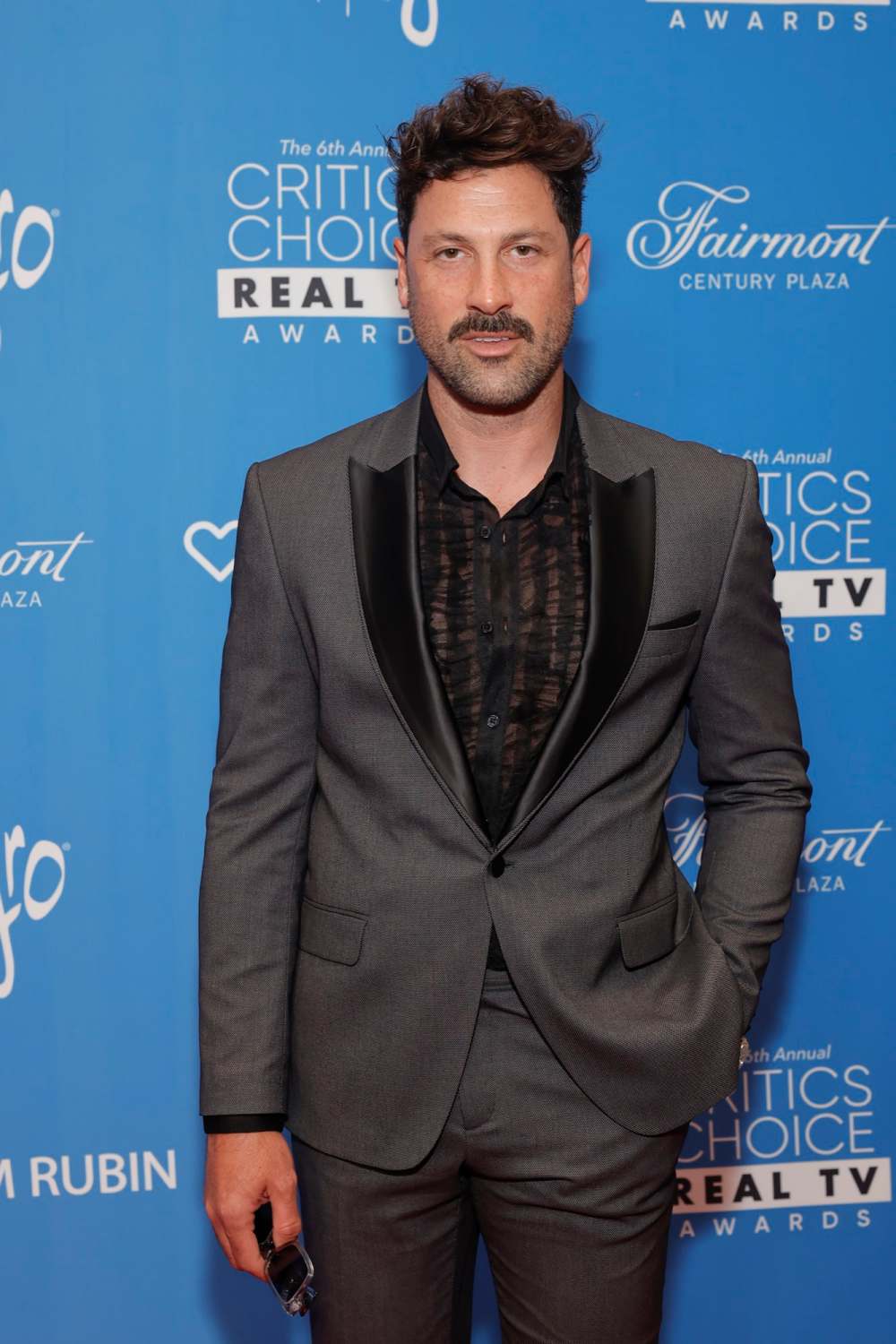 Maks Chmerkovskiy Says Returning To DWTS Would Be Very Tough Us Weekly sputnik-singer-photos-et-images-de-collection-getty-images