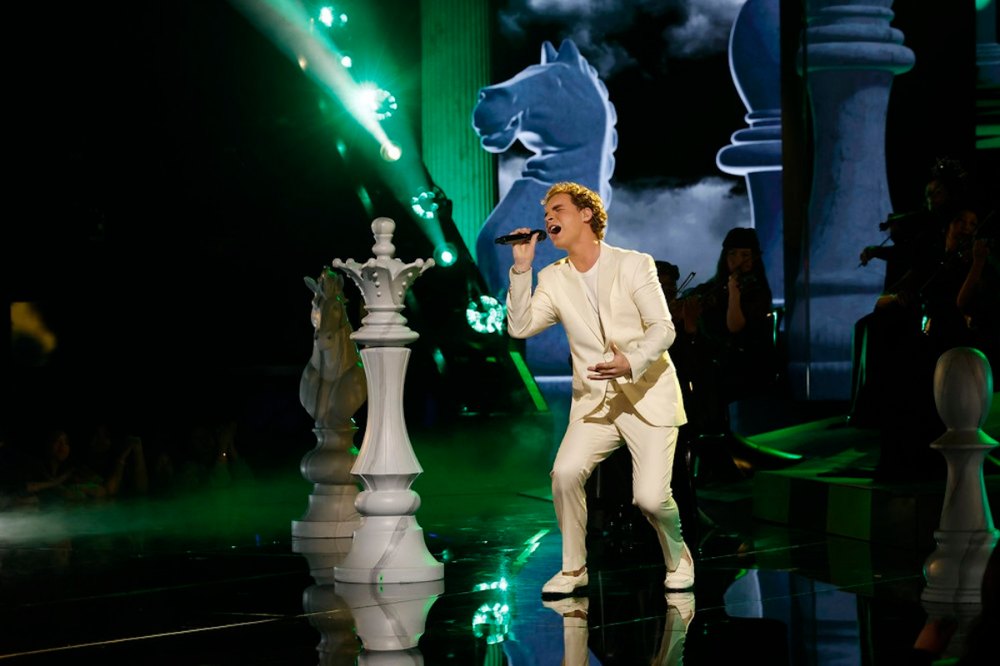 NUP_209493_06320-aiden-ross