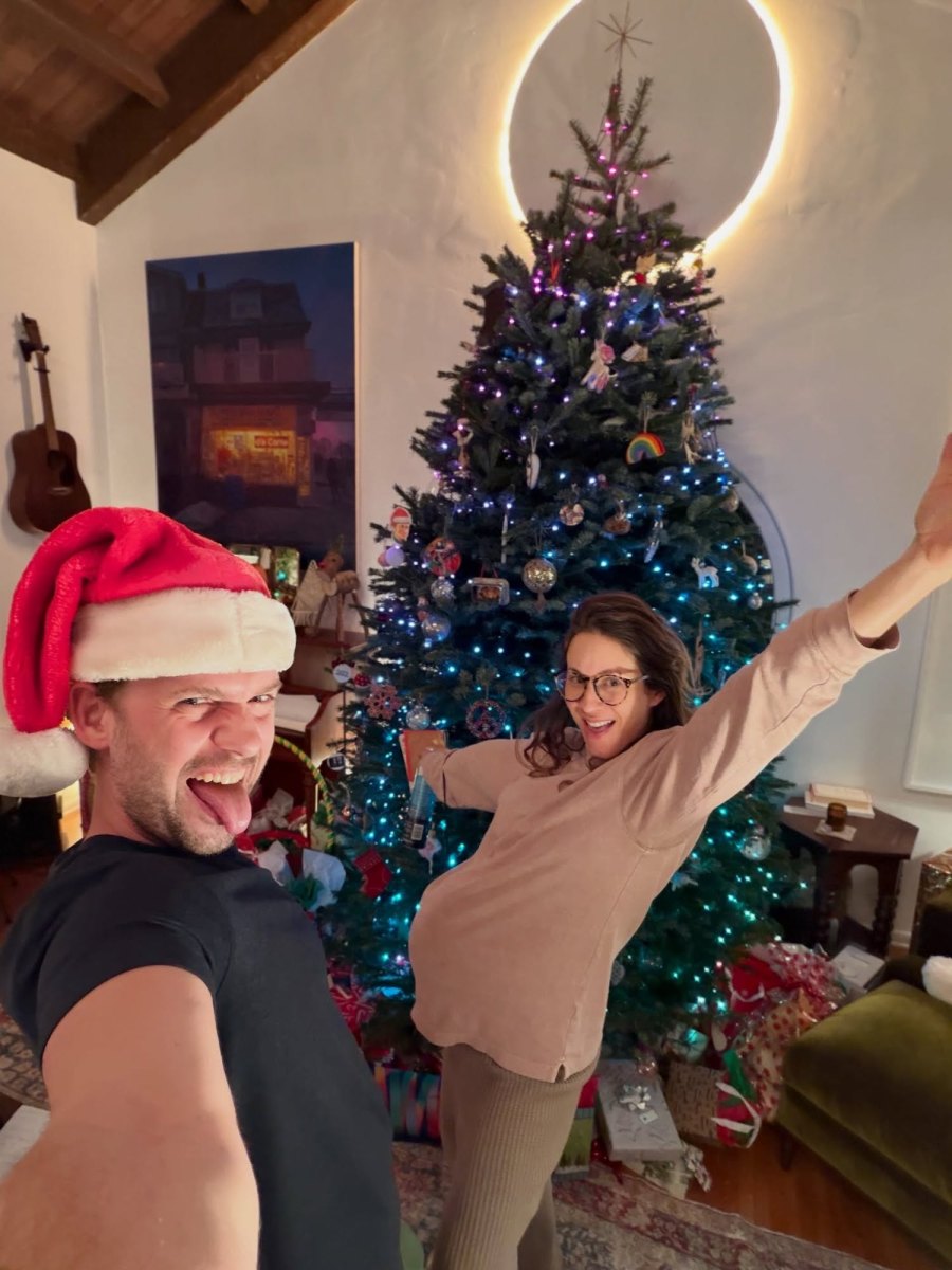 Patrick-J-Adams-and-Troian-600316543_18549824767046658_1439542840321611532_n