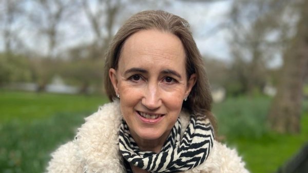 Sophie Kinsella s Children Included 4 Sons and 1 Daughter