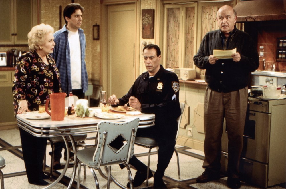 EVERYBODY LOVES RAYMOND