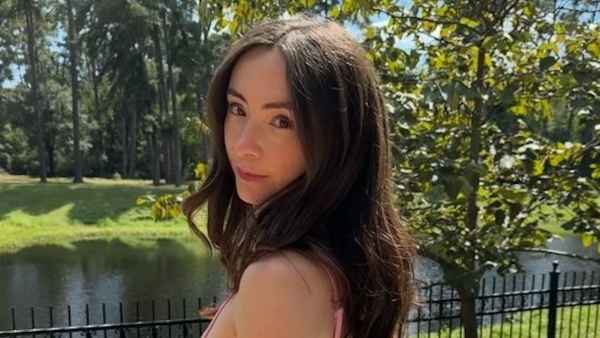 Adult Content Creator Cayla Smith Says Her Ex-Pastor Dad Supported Her OnlyFans Career at Age 23 -- But Her Mom Won't Speak to Her