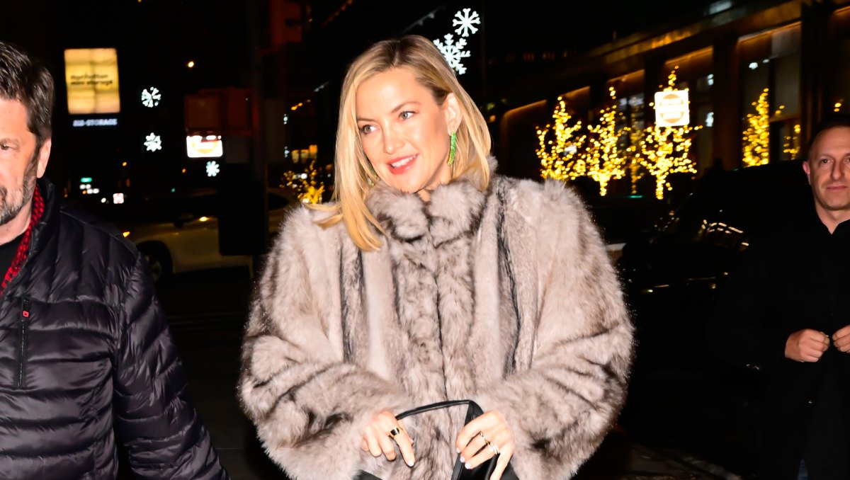 NEW YORK, NEW YORK - DECEMBER 17: Kate Hudson is seen on December 17, 2025 in New York City. (Photo by Raymond Hall/GC Images)