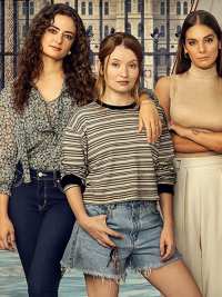 Emily Browning Megan Smart and Caitlin Stasey in Class of '07