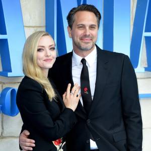 Amanda Seyfried Says Thomas Sadoski Sacrifices a Lot for Her
