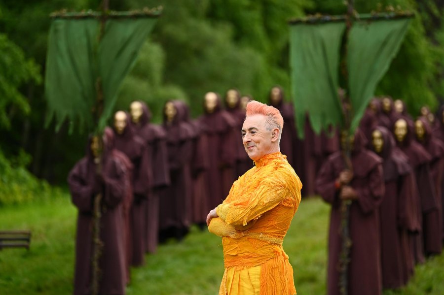 Best Traitors Season 4 Looks
