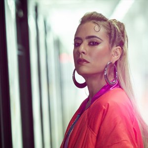 Carolina Ramírez es Yeimi Montoya, protagonista de La Reina del Flow