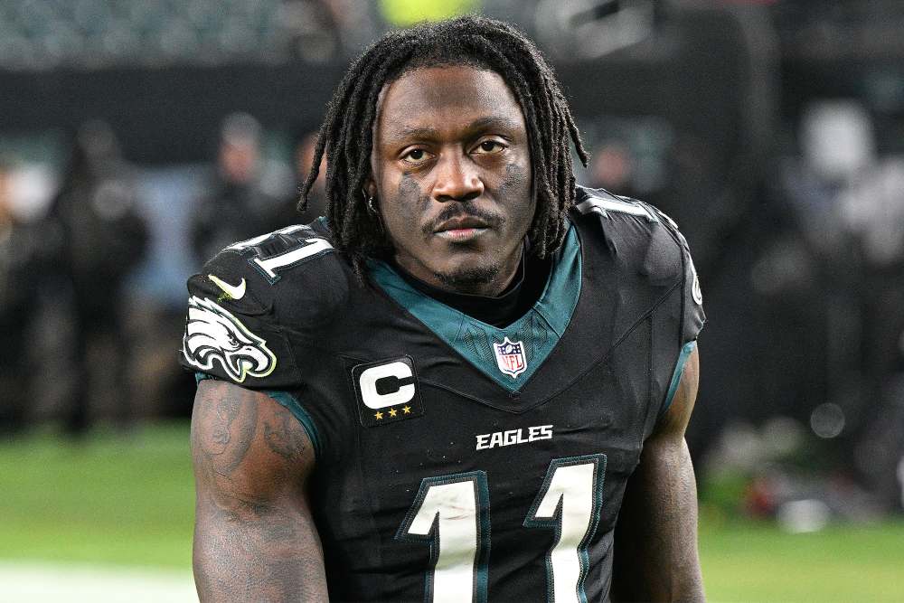 Eagles Coach Nick Sirianni and WR AJ Brown Seen in Heated Argument on Sideline During Playoff Game