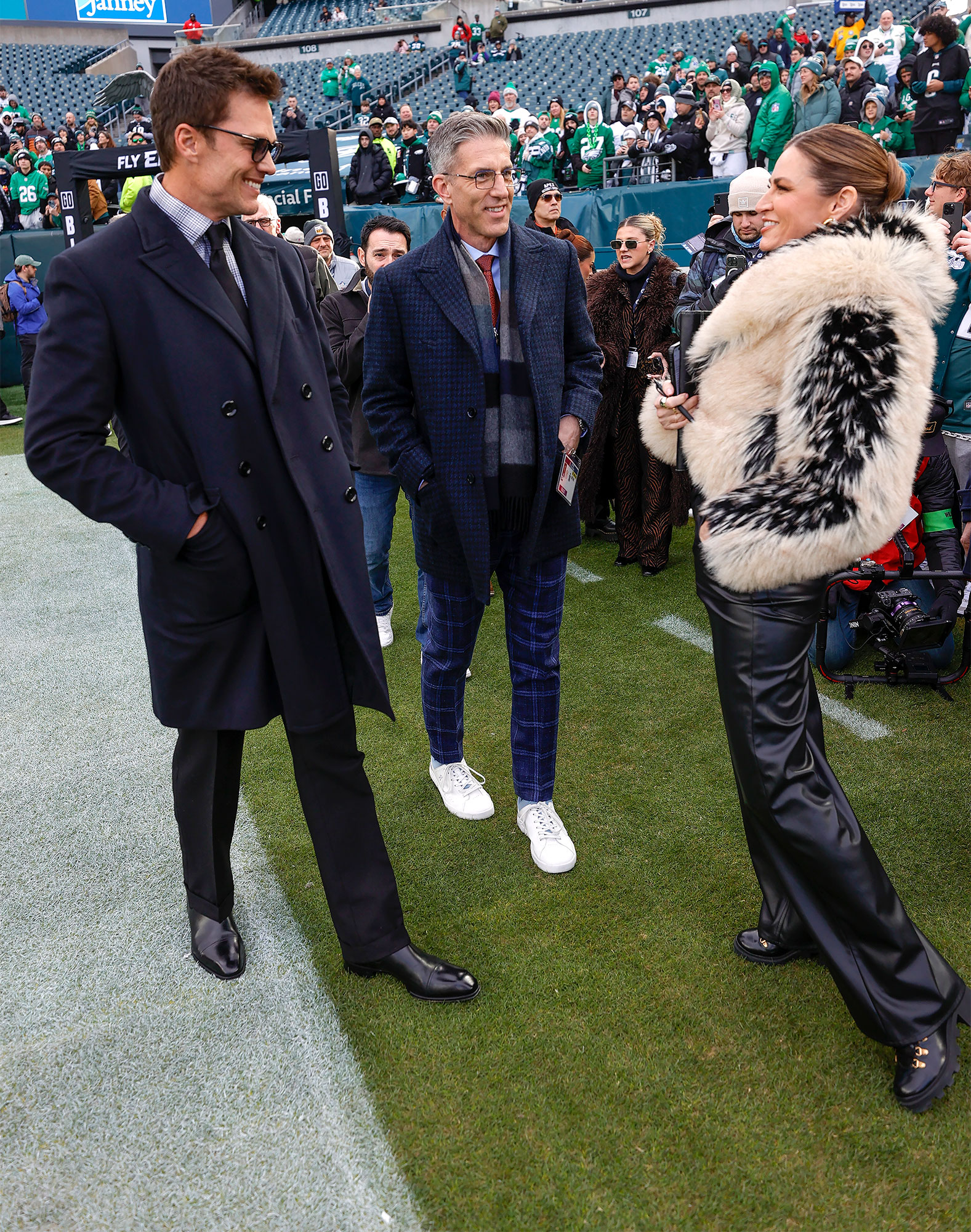 Feature Erin Andrews Rocks Another Fur Coat During NFC Championship Game After Viral Moment
